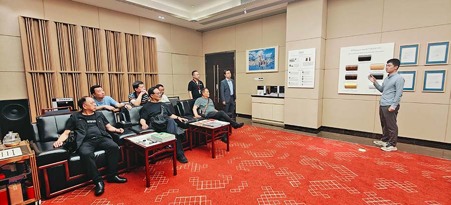 熱烈歡迎陜西省舞美學(xué)會專家領(lǐng)導(dǎo)一行蒞臨銳豐科技（images 7）